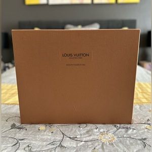 100% Authentic Louis Vuitton Gift/Store Box in Good Condition